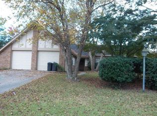 16 Clairmont Cir, Laurel, MS 39440