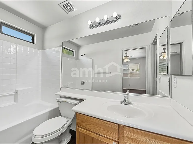 6217 W Warner St — Photo 10