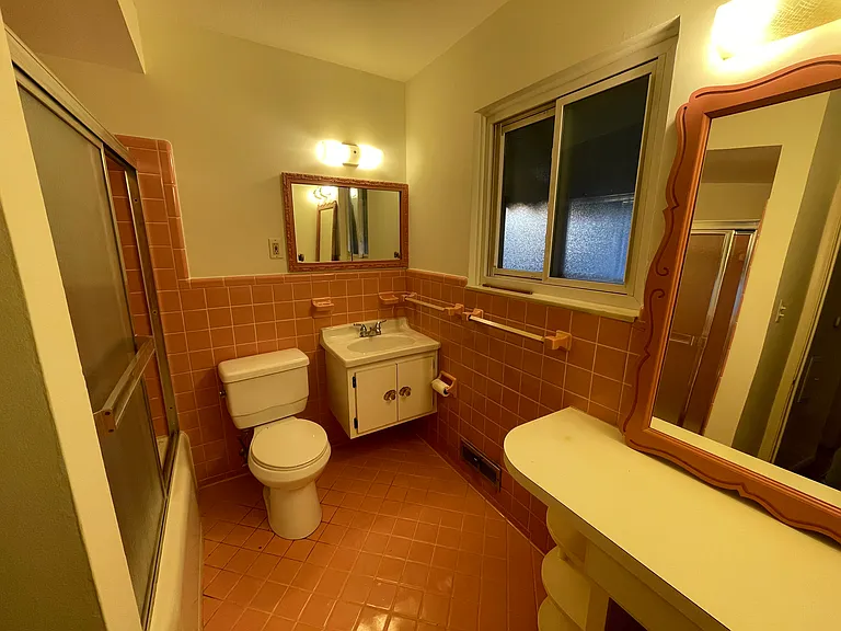 31395 Lyons Cir W — Photo 10
