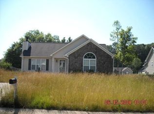 2304 Duck Crossing Dr, Graham, NC 27253