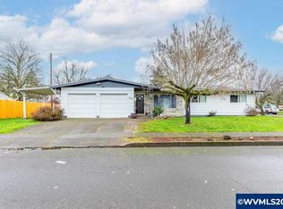 903 6th Ave, Sweet Home, OR 97386