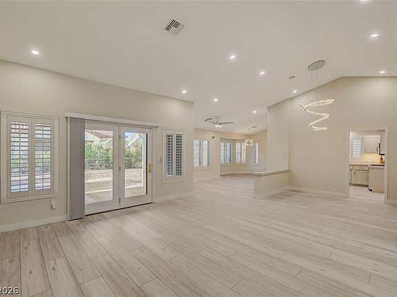 5th image of 10044 Woodhouse Dr