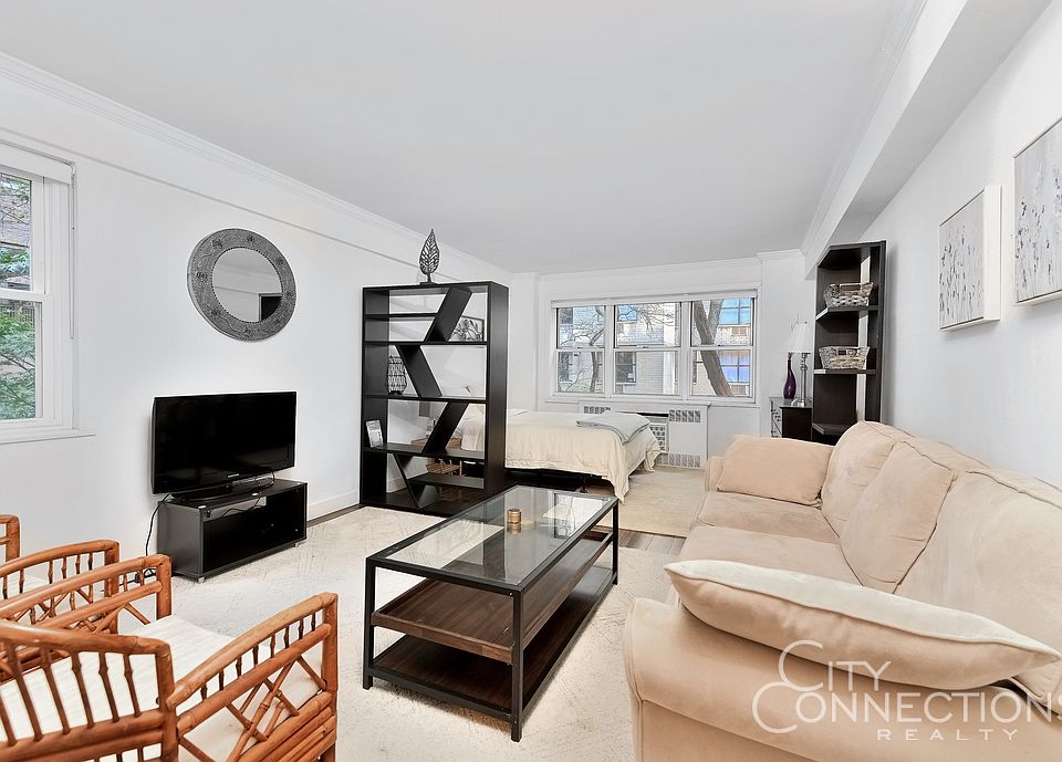 1st image of 321 E 45th St APT 3C
