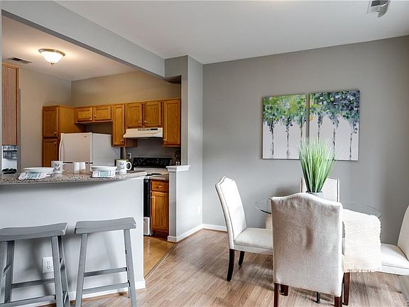 5th image of 9011 Silverbush Dr #9011