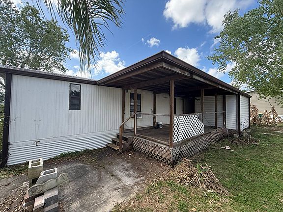 2nd image of 1100 Estates Ln #267