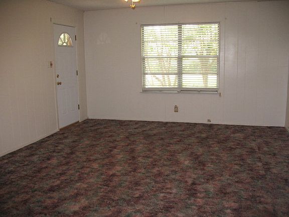 3rd image of 214 S 11th St