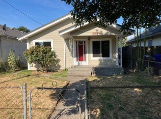 1107 1/2 S 3rd Ave, Kelso, WA