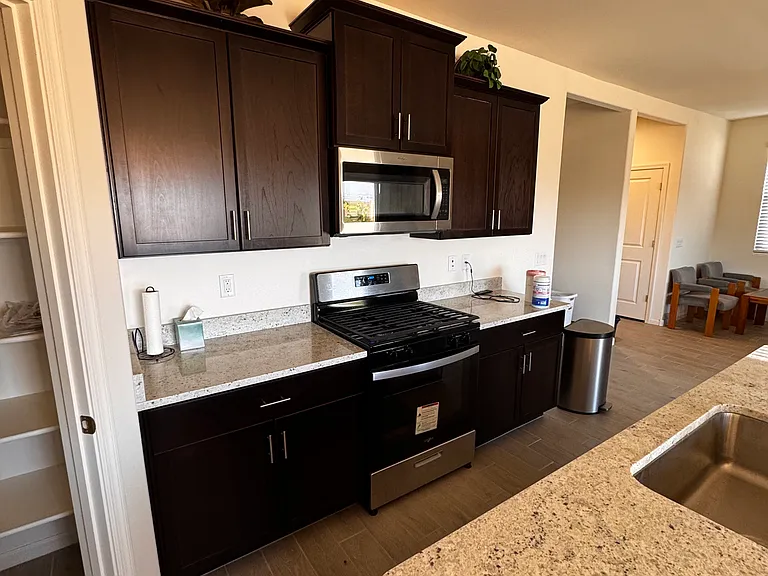 4901 E Julian Wash Dr — Photo 4
