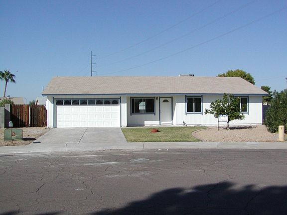 3rd image of 18438 N 32nd Ln