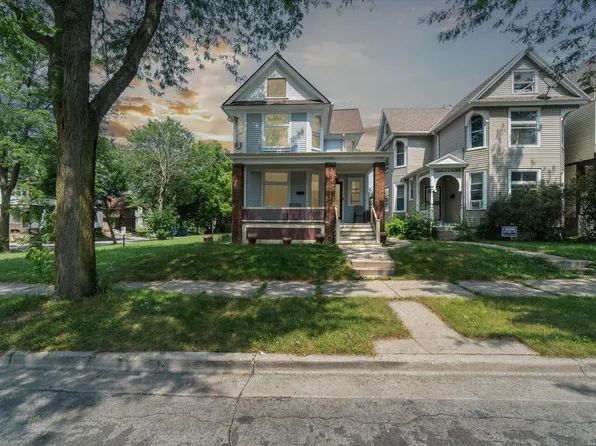 2330 West McKinley AVENUE, Milwaukee, WI 53205