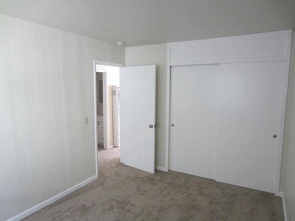 2nd image of 410 Redwood Ave #7