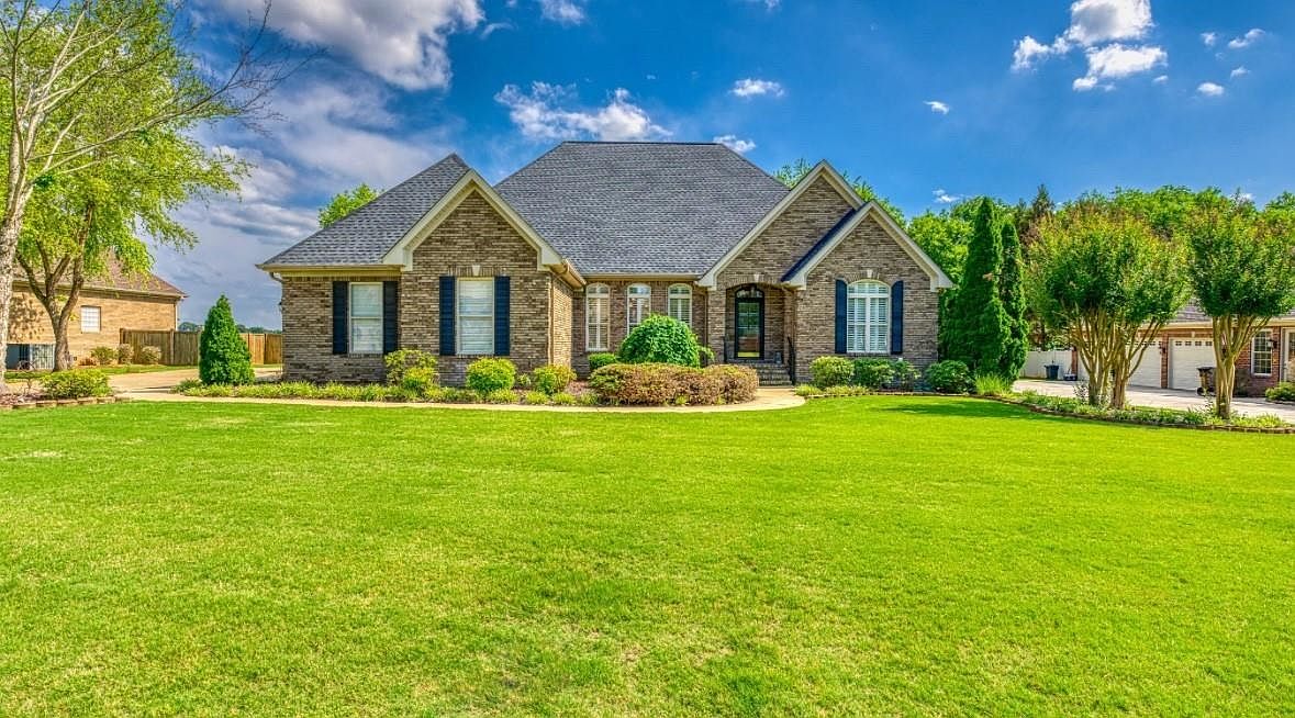1815 Brentwood, Muscle Shoals, AL 35661 Zillow