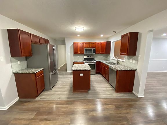5th image of 401 Watercress Way
