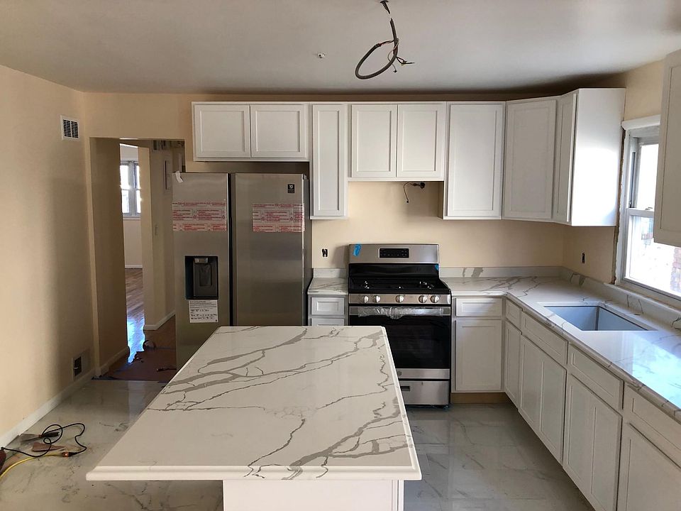 1st image of 23 Thurston St #1
