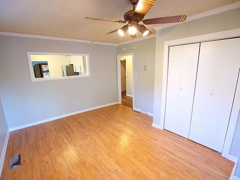 2606 School Ave — Photo 11