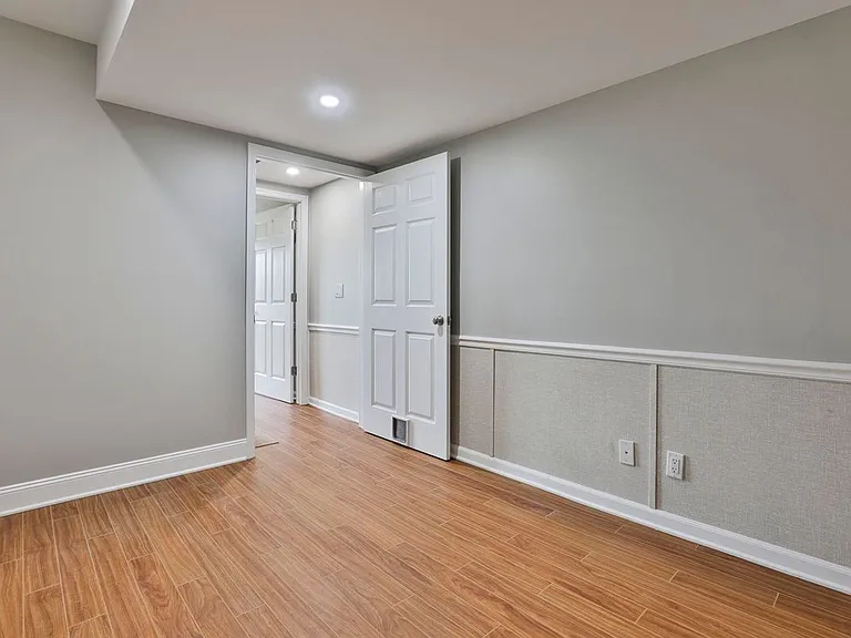 41A Howe Ln — Photo 8