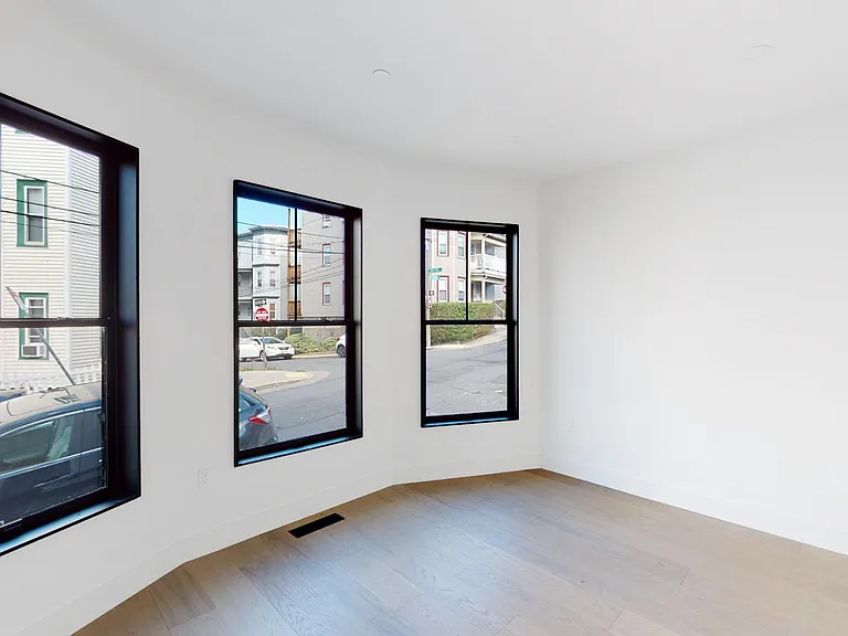 21 Buttonwood St #1 — Photo 4