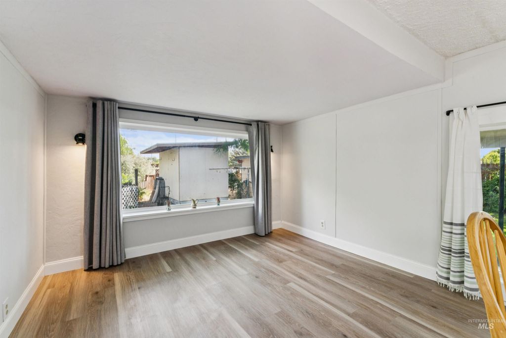 1720 W Roosevelt Ave, Nampa, ID - View 6