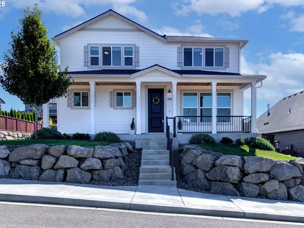 721 E Vine Maple Ave, La Center, WA 98629