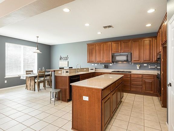 4th image of 1262 Tavistock Ln