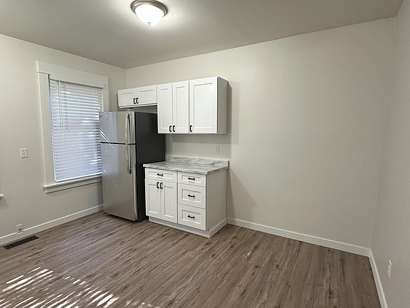 5th image of 3837 23rd Ave W #5