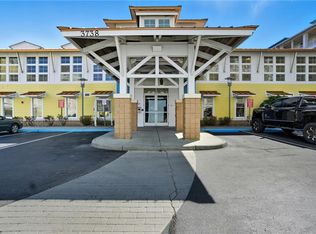 3738 Sandpiper Rd APT 114B, Virginia Beach, VA 23456