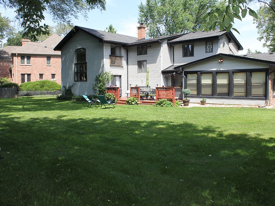 2nd image of 217 E Emerson St