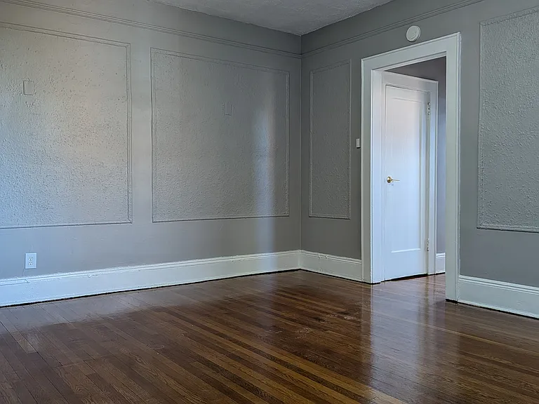 753-758 Jersey Ave #6 — Photo 6