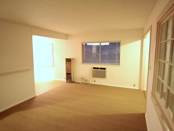 2nd image of 2432 Olive Ave