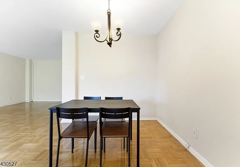 415 Claremont Ave — Photo 12