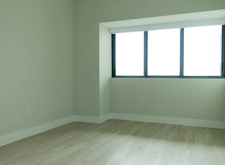 650 NE 32nd St #1102 — Photo 13