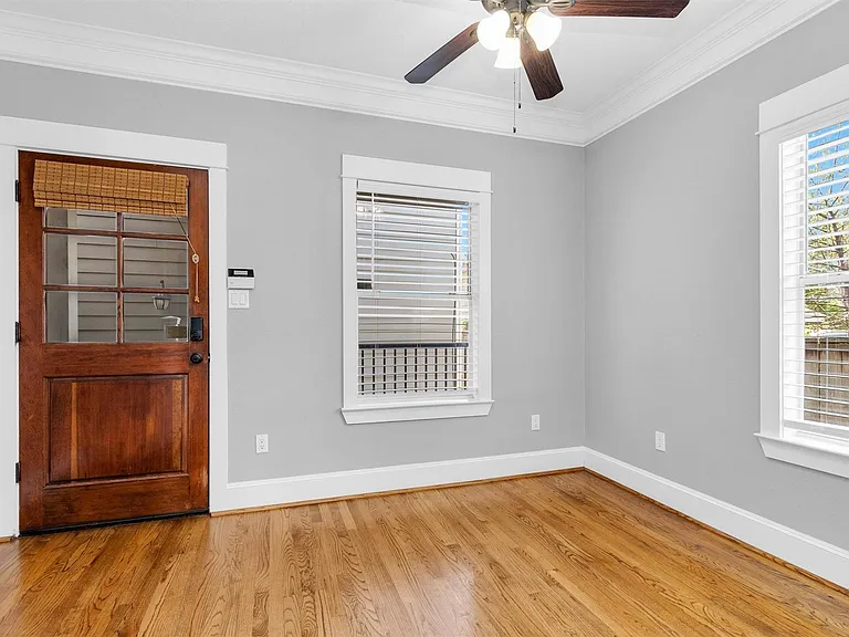304 Vincent St — Photo 14