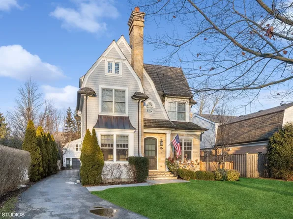527 Abbotsford Rd, Kenilworth, IL 60043
