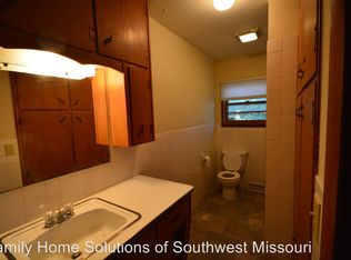 1509 N Riverside Rd, Ozark, MO 65721