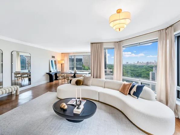 301 West 57th Street image 1 of 15