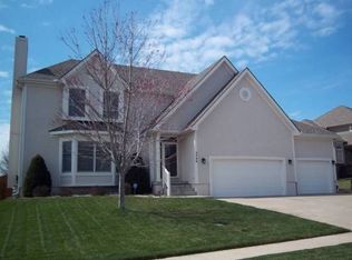 3796 SW Sandstone Dr, Lees Summit, MO 64082