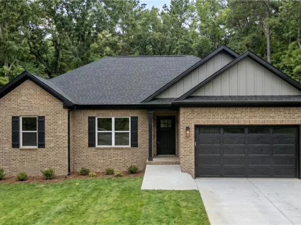 3 Kent Dr, Bella Vista, AR 72714