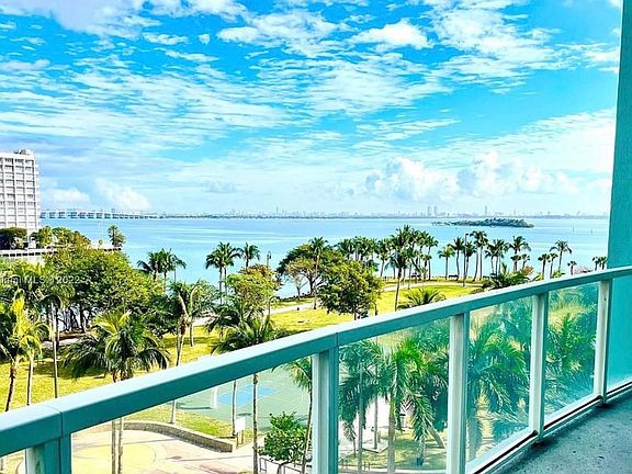2nd image of 1900 N Bayshore Dr #17