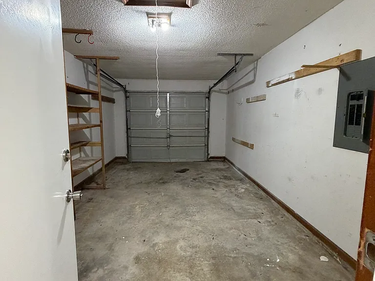 107 Pineneedle Cir — Photo 15