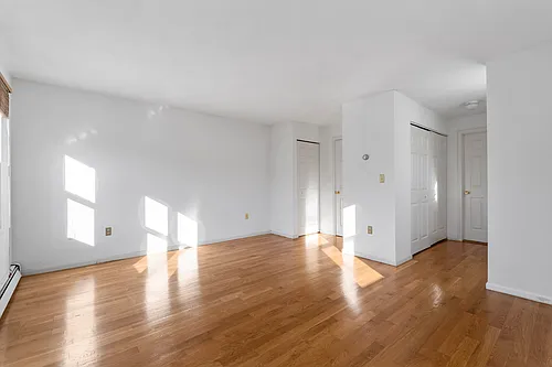 22 Mount Vernon St #B Photo 1