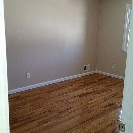 5th image of 34 Leona St