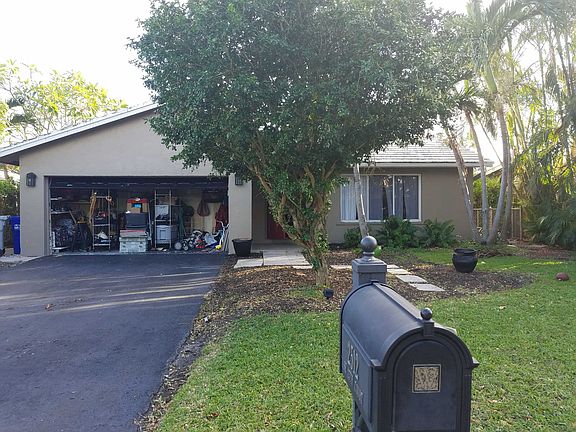 4th image of 2512 SE 13th Ct