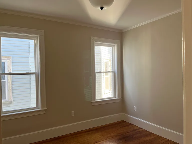 20 Taft St #2 — Photo 10
