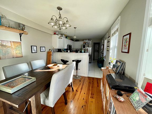 1st floor dining area and kitchen