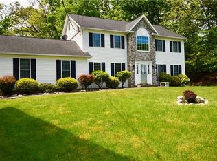 625 Turkey Ridge Rd, Mount Bethel, PA 18343