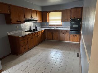 422 Fairview Ave #1, Rockford, IL 61108