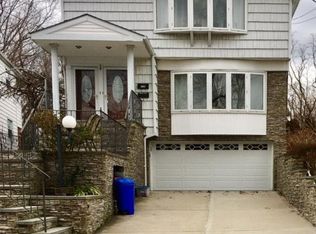 7228 243rd St, Flushing, NY 11362