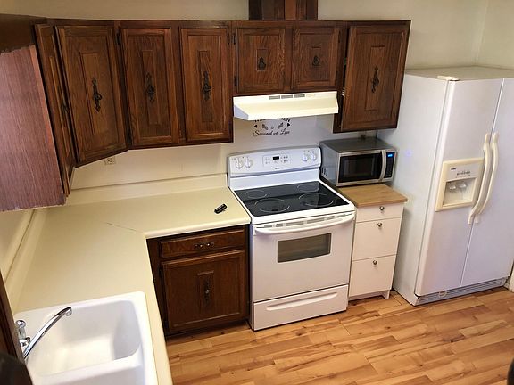 5th image of 27184 Wakefield Dr