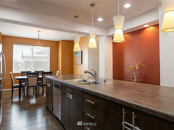 3rd image of 15720 Manor Way