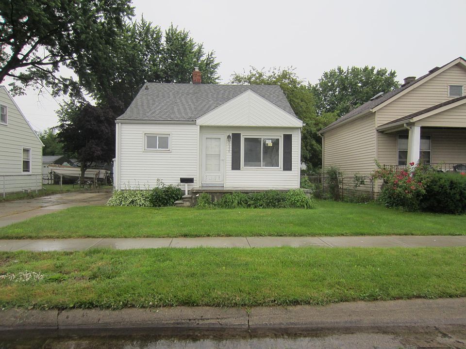 1st image of 14334 Hobart Ave